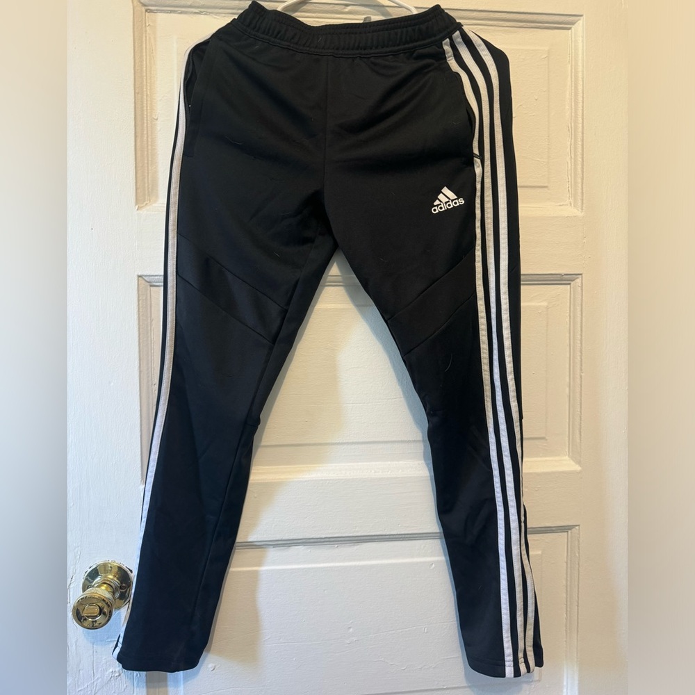 Adidas trainer pant for boy.